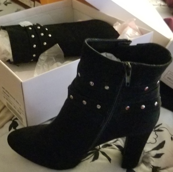 Colah Studded Booties - Picture 8 of 8